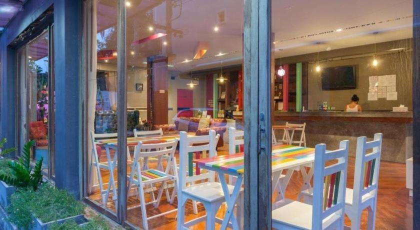Oyo 292 The Oddy Hip Hotel Patong Exterior foto