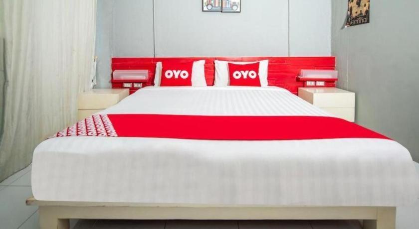 Oyo 292 The Oddy Hip Hotel Patong Exterior foto